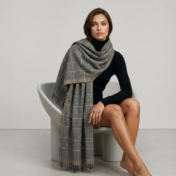 SCIARPA MALU TARTAN (Contenuto AI)
